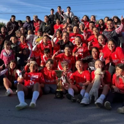El fútbol femenino de Gobernador Gregores con su tercer título