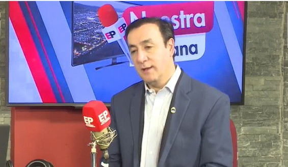 El intendente Pablo Grasso entrevistado por el multimedio de Punta Arenas. FOTO: CAPTURA DE VIDEO El intendente Pablo Grasso entrevistado por el multimedio de Punta Arenas. FOTO: CAPTURA DE VIDEO