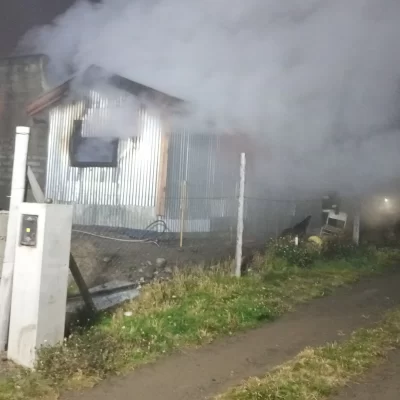 Se incendió una casa en El Calafate y dos personas debieron ser asistidas