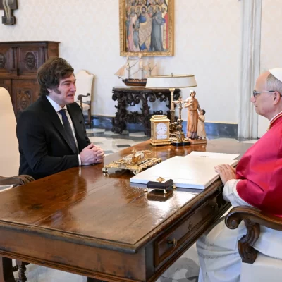 El Papa León XIV recibió a Javier Milei y le confirmó que visitará Argentina