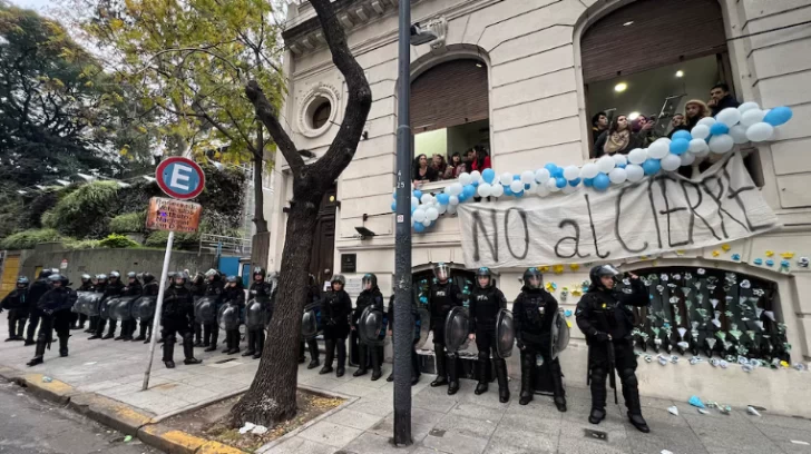 Liberaron a Juan Grabois tras 12 horas detenido: “Es un orgullo que el gobierno de Milei nos meta presos por defender el legado peronista&#8221;