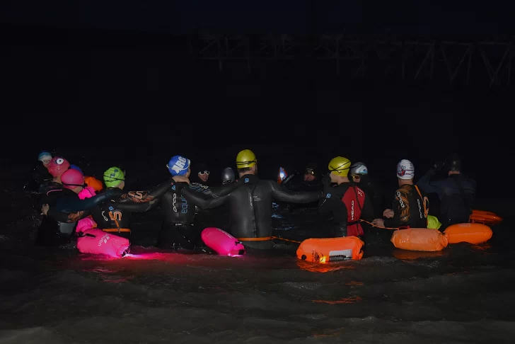 Río Gallegos celebró “La Noche Más Larga” en la costanera con actividades dentro y fuera del agua