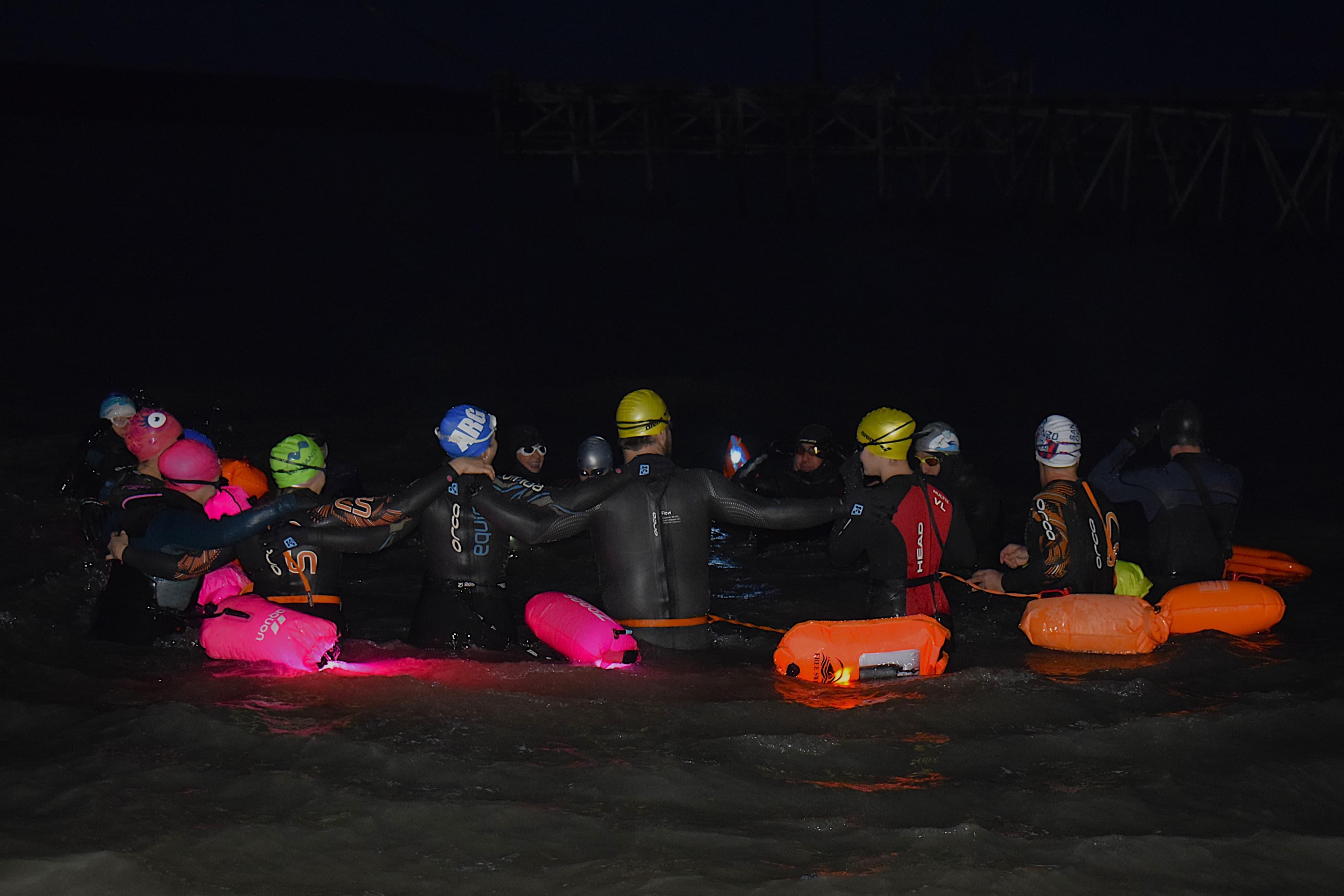 Río Gallegos celebró “La Noche Más Larga” en la costanera con actividades dentro y fuera del agua