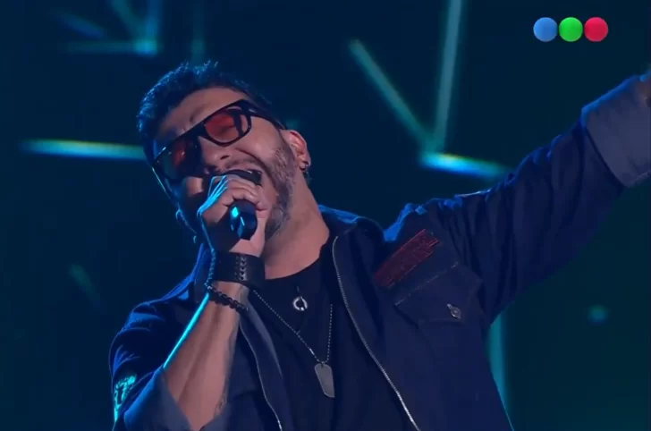  En su primera presentación, Luis González cantó 