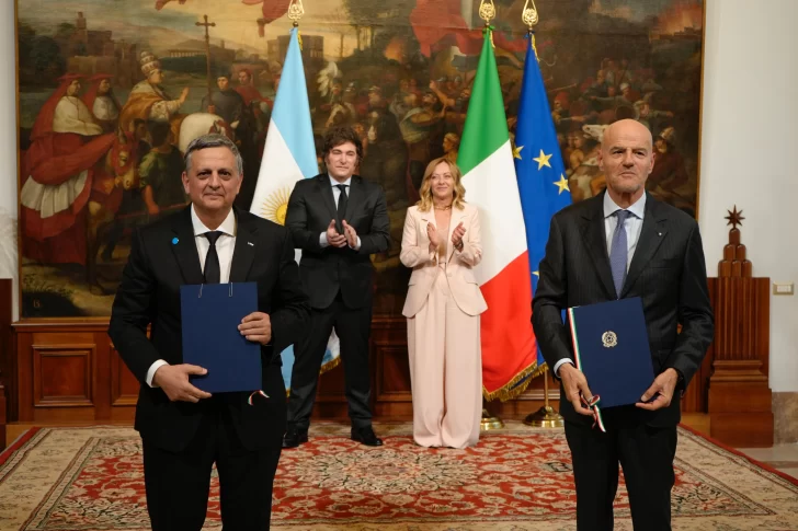 YPF y Eni dan nuevo paso en el desarrollo del proyecto Argentina LNG