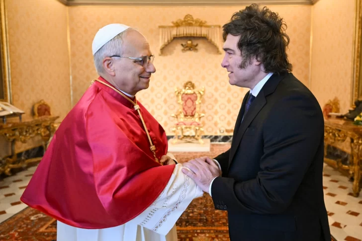 Todas las fotos de Milei y León XVI: charla sobre pobreza, inflación y la visita a la Argentina
