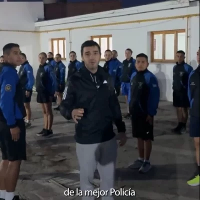 Entrenar a la madrugada: ¿Deportivo Riestra en Pinamar? No, el gobernador Torres y la policía de Chubut