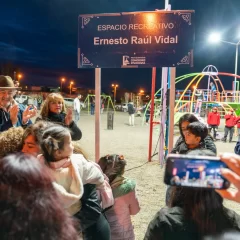 Othar Macharashvili inauguró las mejoras de la plaza ““Ernesto Raúl Vidal” realizada con fondos propios