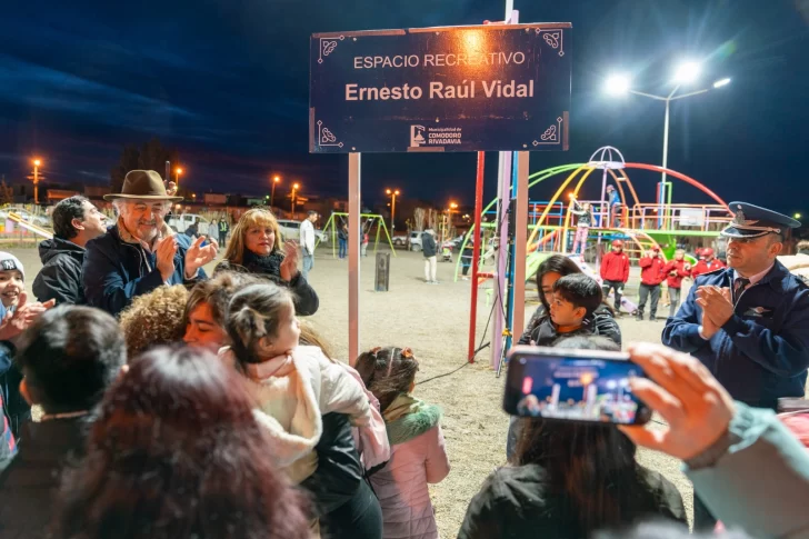 Othar Macharashvili inauguró las mejoras de la plaza “Ernesto Raúl Vidal” realizada con fondos propios