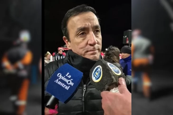  Grasso estuvo presente en el acto por el 21 aniversario de la tragedia de Mina 5. FOTO: CAPTURA VIDEO.