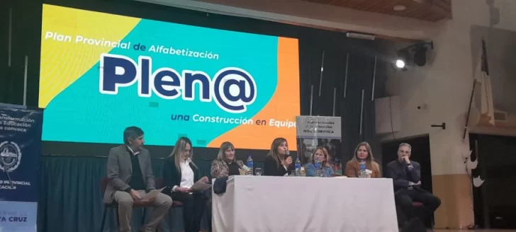 Realizaron una formación en alfabetización para Santa Cruz: “Brinda la posibilidad de fortalecer el desarrollo humano”, aseguró Iris Rasgido
