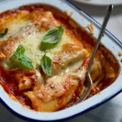 La receta de invierno perfecta: canelones rellenos con muzarella y jamón