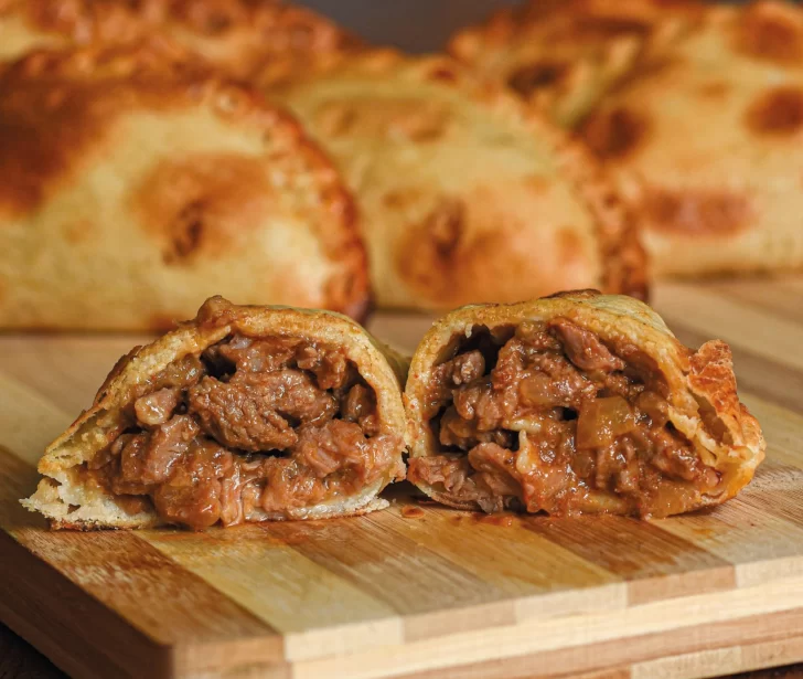 Receta de empanadas de carne tradicionales para celebrar el Día de la Bandera