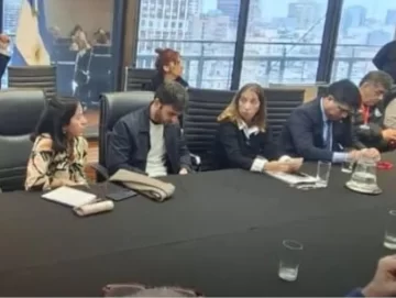 Conflicto pesquero: Tensa reunión en Trabajo, se pasó a un cuarto intermedio para este miércoles Conflicto pesquero: Tensa reunión en Trabajo, se pasó a un cuarto intermedio para este miércoles