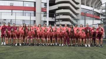 El plantel del primer equipo femenino de River Plate concentra en Comodoro El plantel del primer equipo femenino de River Plate concentra en Comodoro