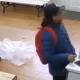 Video. Fue a pedir trabajo a una rotisería de Río Gallegos, le dieron de comer y se robó un celular