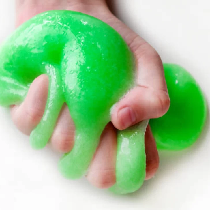 Una nena de 4 años murió asfixiada tras atragantarse con un slime