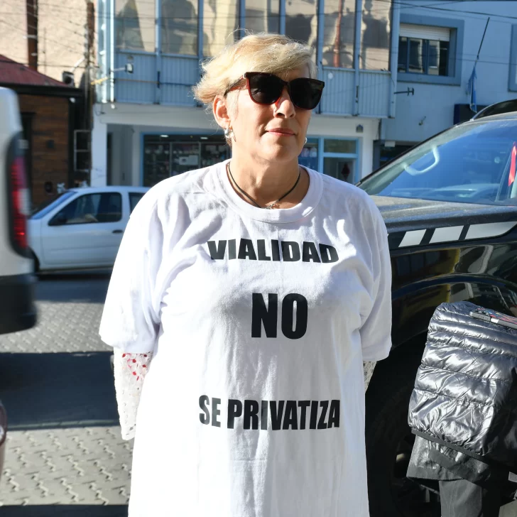 Jacqueline Bórquez: “La lucha sigue, el desfinanciamiento es brutal y tememos despidos en Vialidad Nacional” Jacqueline Bórquez: “La lucha sigue, el desfinanciamiento es brutal y tememos despidos en Vialidad Nacional”