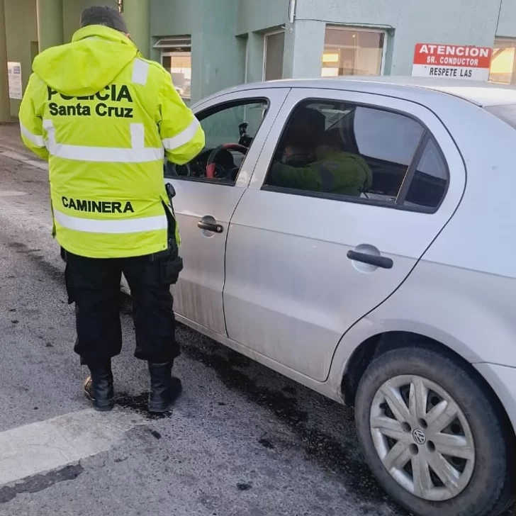 Secuestraron un auto en Güer Aike por falta total de documentación durante un operativo