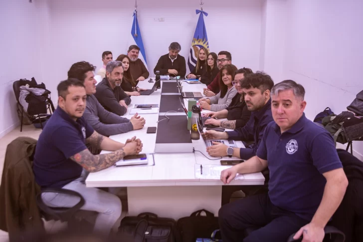 Con sueldos en caída en todo el país, los docentes de Santa Cruz están a la cima del porcentual