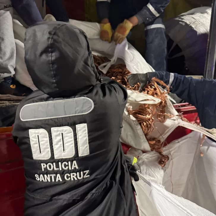 Secuestraron más de 3500 kilos de cobre y armas tras un gran despliegue policial Secuestraron más de 3500 kilos de cobre y armas tras un gran despliegue policial