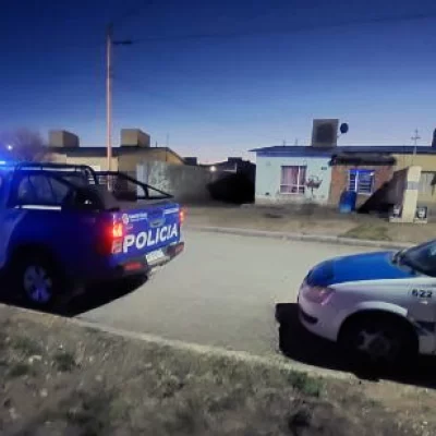 Hombre está en estado crítico tras ser atacado mientras dormía