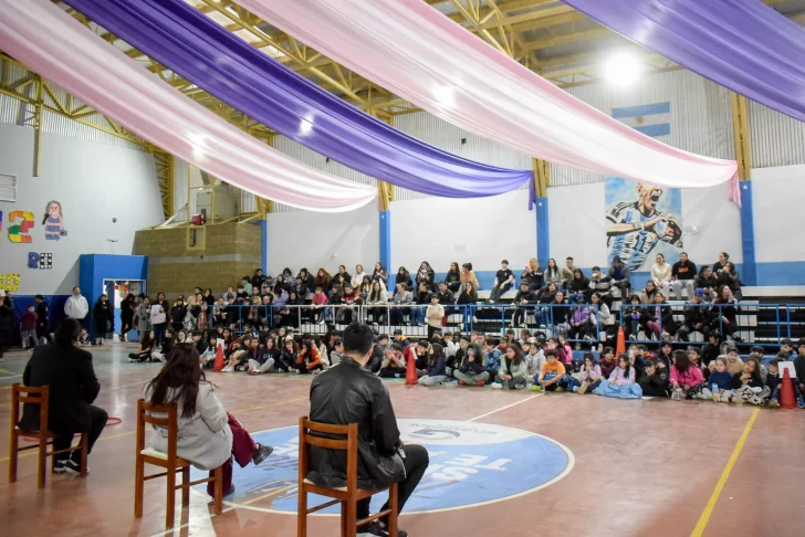 Con casi 1000 niños y niñas, comenzaron las Colonias de Invierno en los gimnasios municipales de Río Gallegos