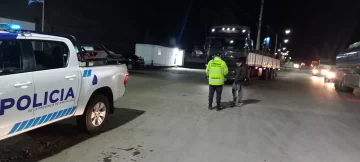 Un camión salía de Santa Cruz con más de 200 caños de manera irregular y lo detuvieron Un camión salía de Santa Cruz con más de 200 caños de manera irregular y lo detuvieron