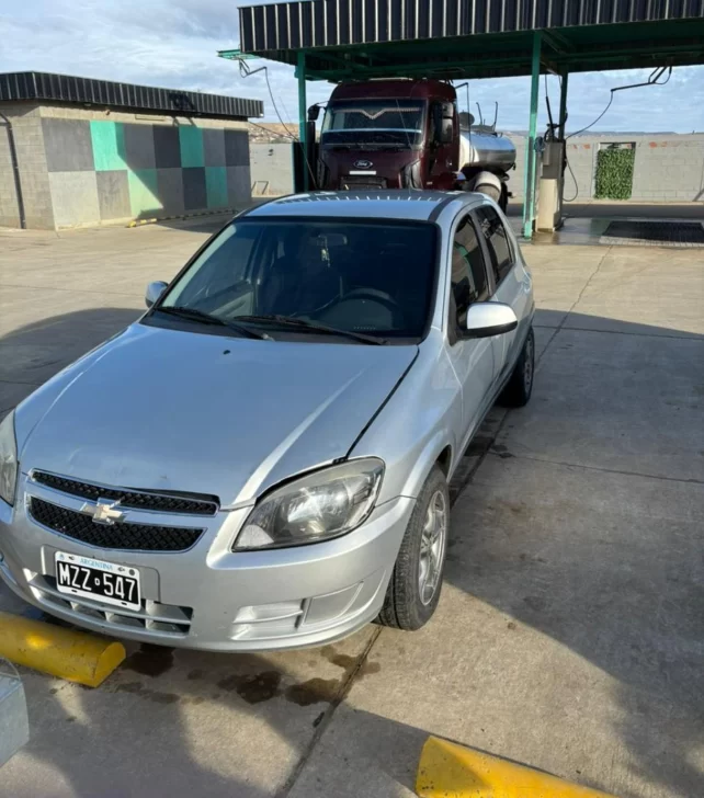 Caleta Olivia: dejó su auto estacionado fuera de su domicilio y ladrones se lo llevaron