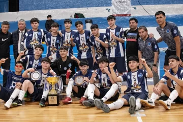 Sindicato Petrolero gritó campeón en el Nacional de Futsal Sub 17 en Trelew Sindicato Petrolero gritó campeón en el Nacional de Futsal Sub 17 en Trelew