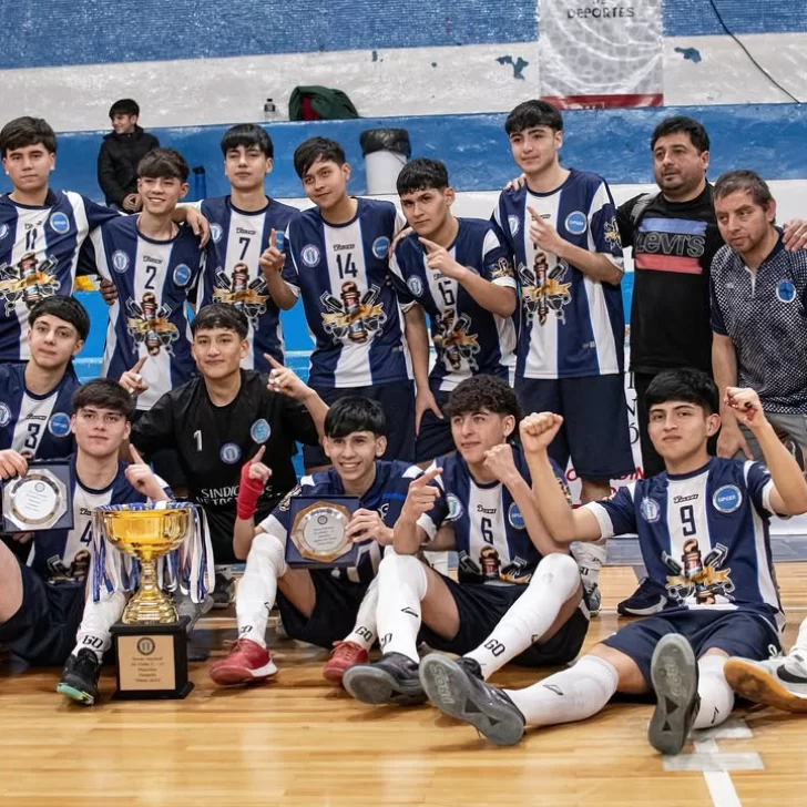 Sindicato Petrolero gritó campeón en el Nacional de Futsal Sub 17 en Trelew Sindicato Petrolero gritó campeón en el Nacional de Futsal Sub 17 en Trelew