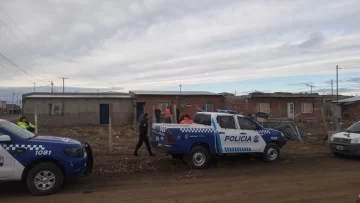 Tensión en 28 de Noviembre por un conflicto familiar que derivó en un desalojo Tensión en 28 de Noviembre por un conflicto familiar que derivó en un desalojo