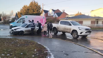 Violento choque en el Barrio Jardín: un niño resultó golpeado tras una colisión Violento choque en el Barrio Jardín: un niño resultó golpeado tras una colisión