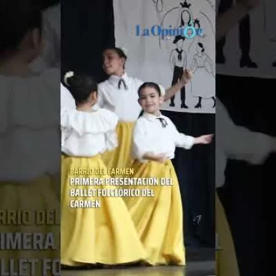 Primera presentación del Ballet Folclórico Del Carmen