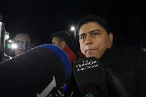 Claudio Vidal en Caleta Olivia: “Son momentos difíciles, pero estamos dando respuestas a los reclamos” Claudio Vidal en Caleta Olivia: “Son momentos difíciles, pero estamos dando respuestas a los reclamos”