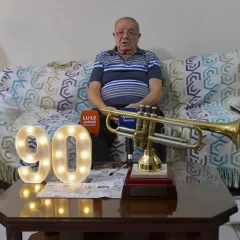 La historia de Cleto Godoy, 90 años y millones de notas escritas: “La música es todo”