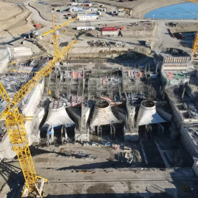 Represas: Adorni habló de la revisión del plan de trabajo y del financiamiento para este año