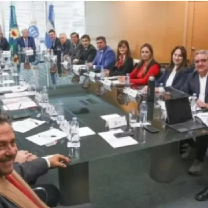 Crece la tensión de gobernadores y la nación por la falta de acuerdo por los fondos
