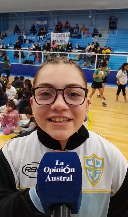  Catalina Vega, capitana de Hispano celeste sub 14.