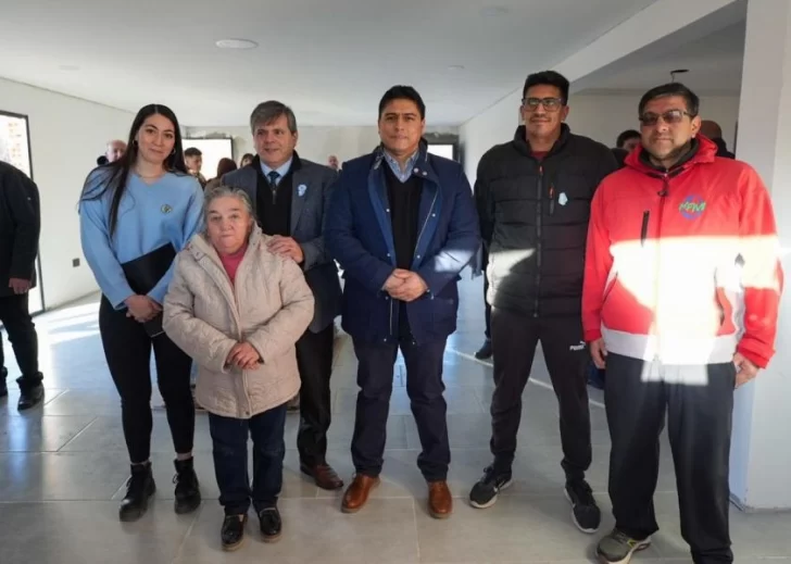 Claudio Vidal inauguró la primera obra del anuncio realizado el 1° de Mayo