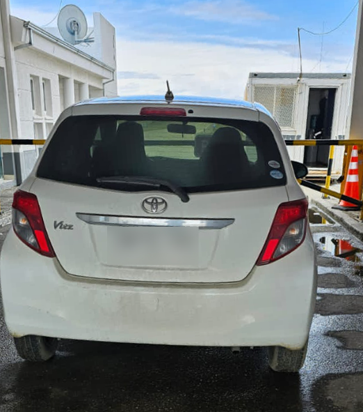  El auto en el que se movilizaba parte de la banda. (FOTO: GENDARMERÍA NACIONAL)