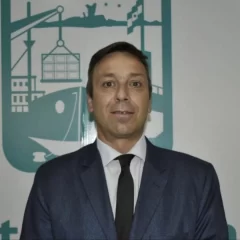 Buscan que los productos elaborados en la planta de San Julián estén en las góndolas