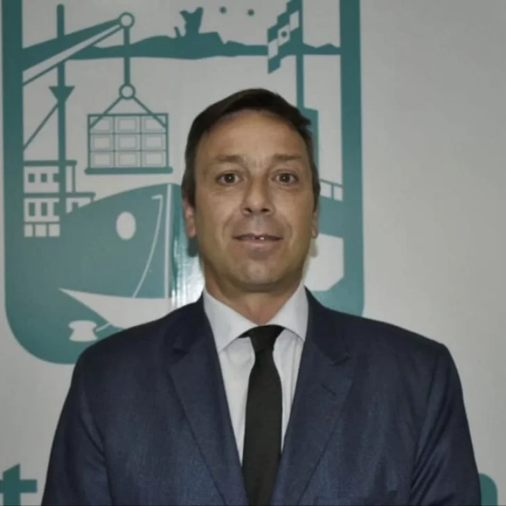 Mario Cambi: “El trabajo es lo que nos va a sacar adelante como provincia” Mario Cambi: “El trabajo es lo que nos va a sacar adelante como provincia”