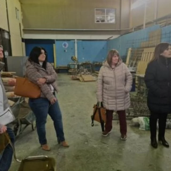 Autoridades del CPE recorrieron la Escuela Industrial N°4 de Río Gallegos Autoridades del CPE recorrieron la Escuela Industrial N°4 de Río Gallegos