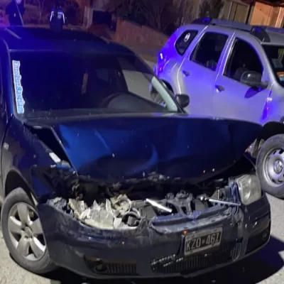 Maniobra peligrosa de un remis provocó choque en plena madrugada en El Calafate