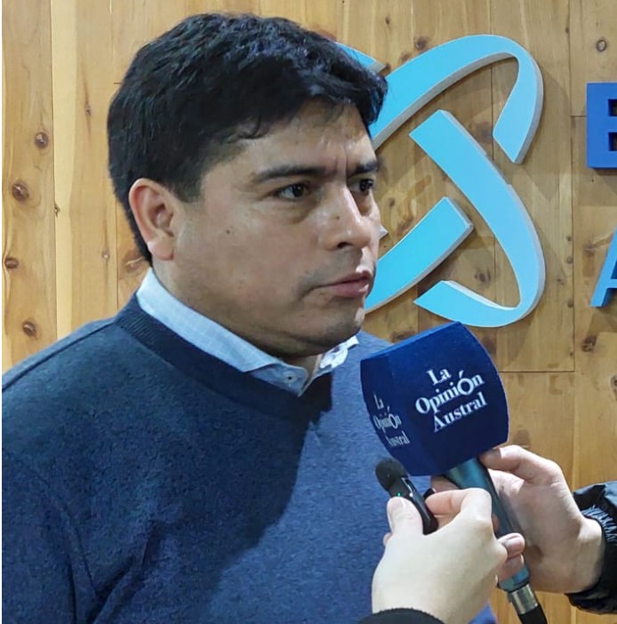  Vidal habló con La Opinión Austral tras la firma del memorándum entre ENARSA y la UTE.