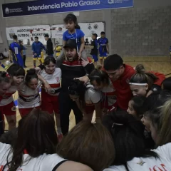 Huracán Santacruceño busca ayuda para poder viajar al Nacional de Futsal Femenino en Bariloche