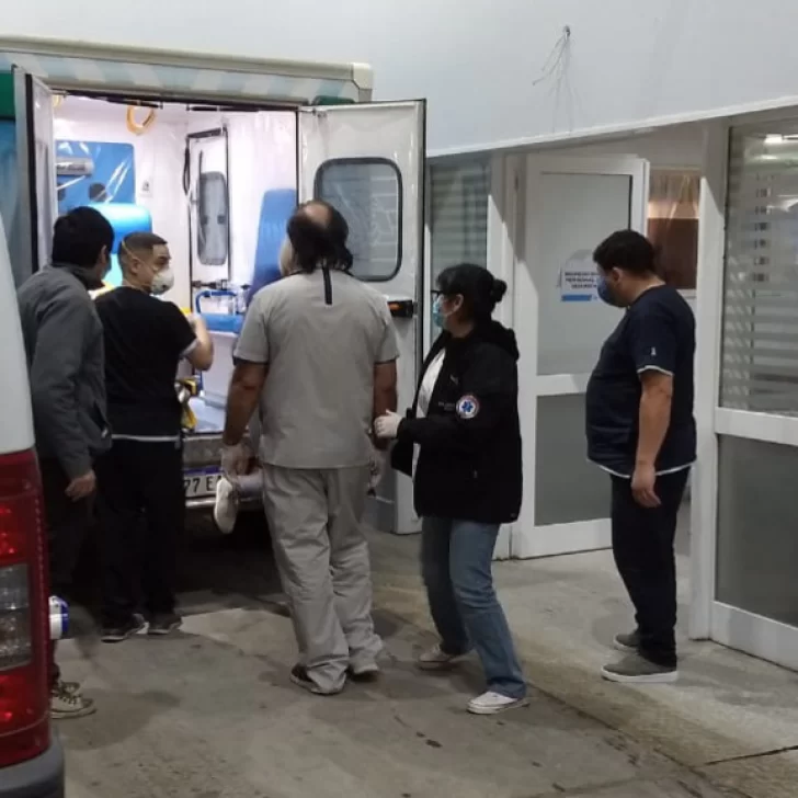 Murió tras pedir auxilio en plena vía pública de Río Gallegos y buscan a sus familiares Murió tras pedir auxilio en plena vía pública de Río Gallegos y buscan a sus familiares