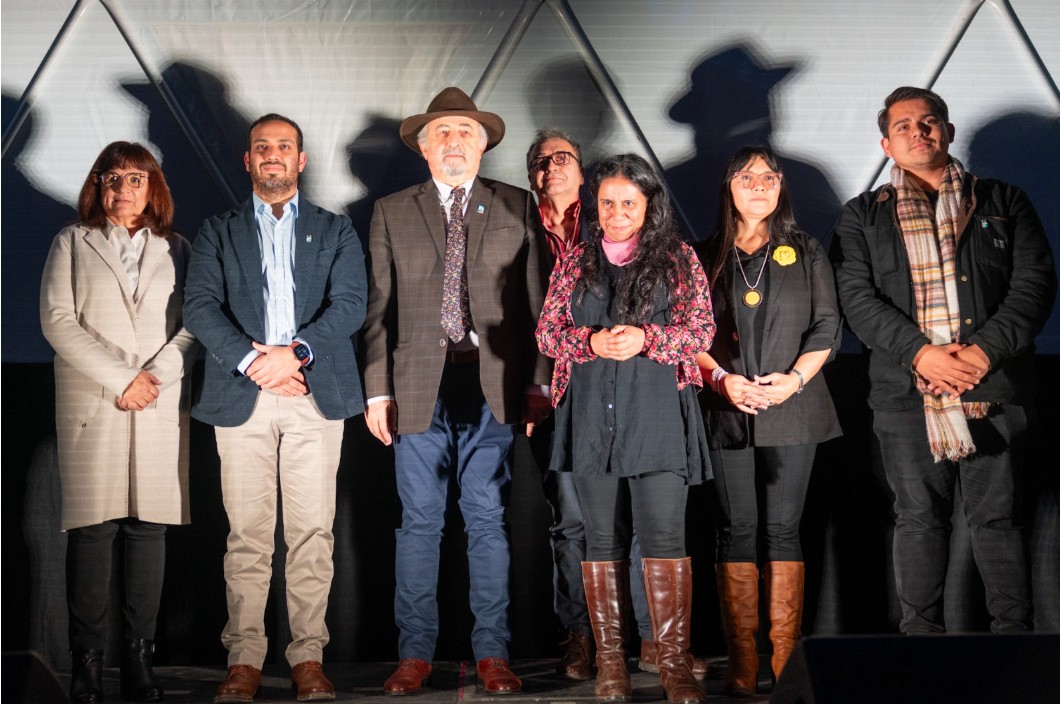  El acto estuvo encabezado por el intendente Othar Macharashvili. quien destacó el rol del equipo de la Secretaría de Cultura y de las distintas carteras municipales.