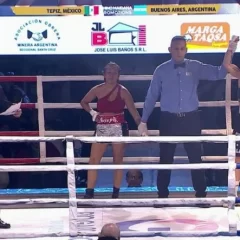 Carolina Ferrari venció a Anabel Ortiz en la velada de boxeo en Río Gallegos